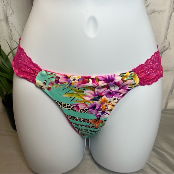 Beach Bunny Lady Lace Pink tropical bikini set - Picture 5 of 7